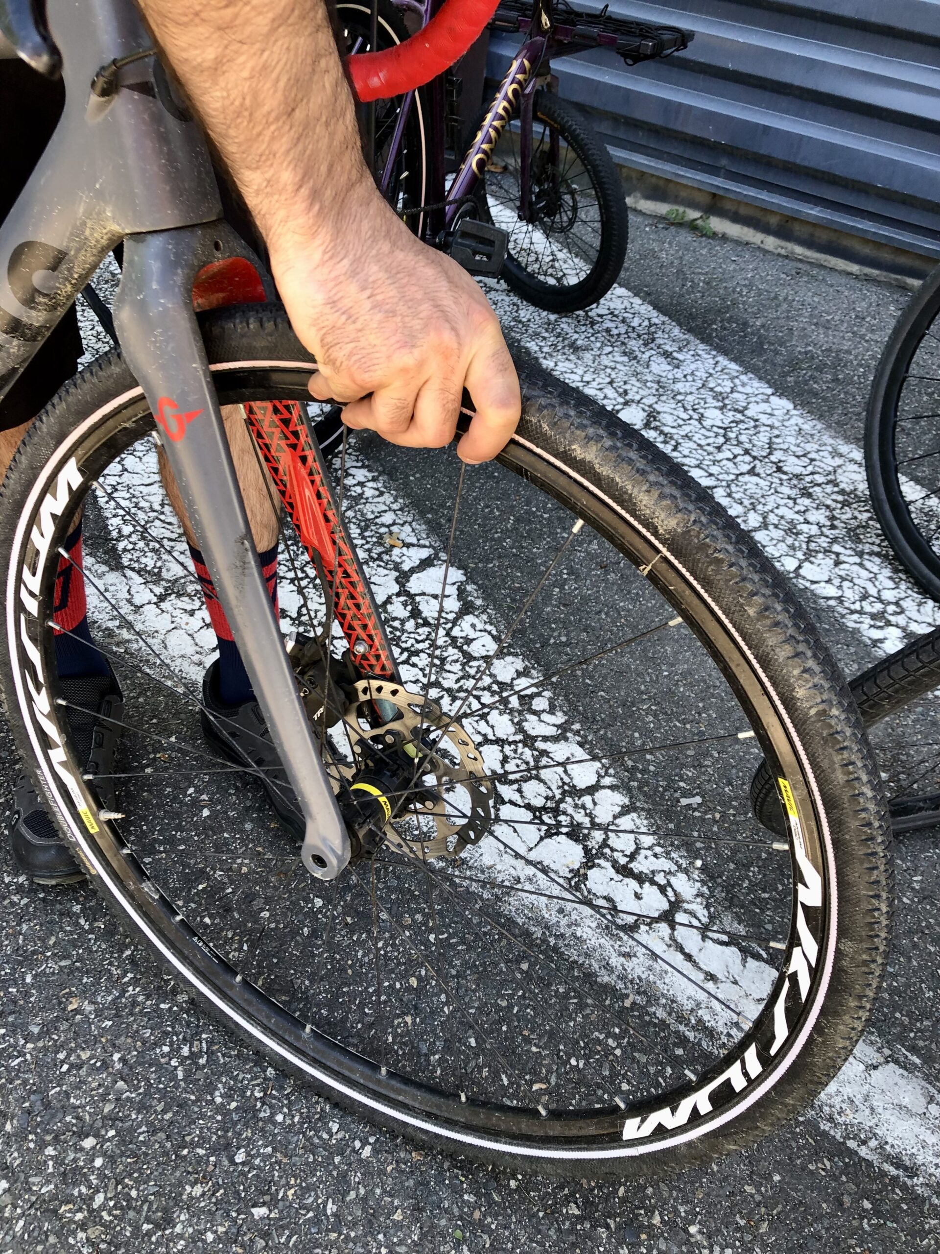 Tout savoir sur la roue de vélo : prix/matériaux/performance